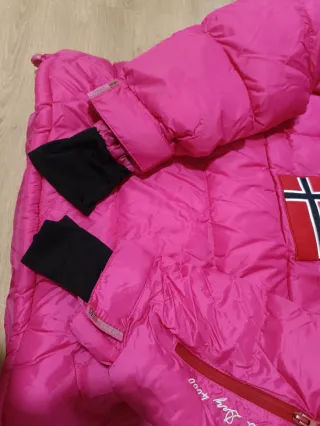 Abrigo Norway Geographical Rosa