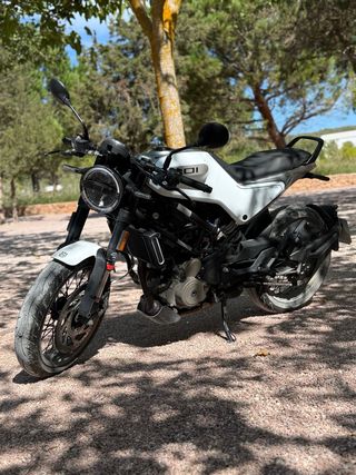 Husqvarna Vitpilen 401