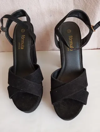 Sandalias tacón negras de tiras Talla 39
