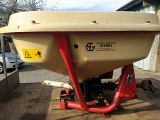 Abonadora Vicon 1000L Hidráulica