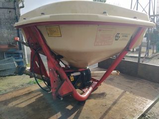Abonadora Vicon 1000L Hidráulica
