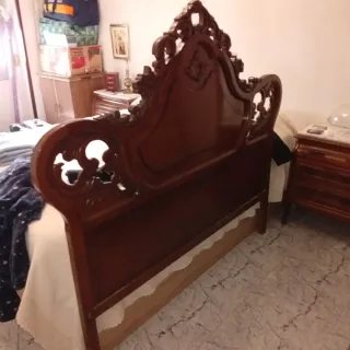 Cabecero, pie de cama y somier de madera