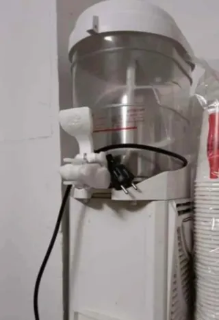 Batidora de helados vintage cromada