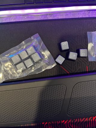 Caixa Teclado Corsair K70 RGB MK.2 + Base Pulso