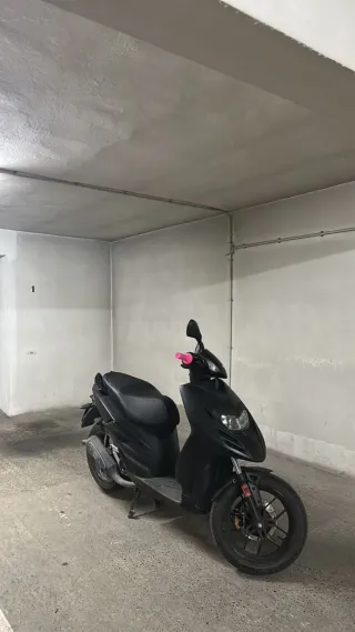 Moto Scooter 49cc Negra