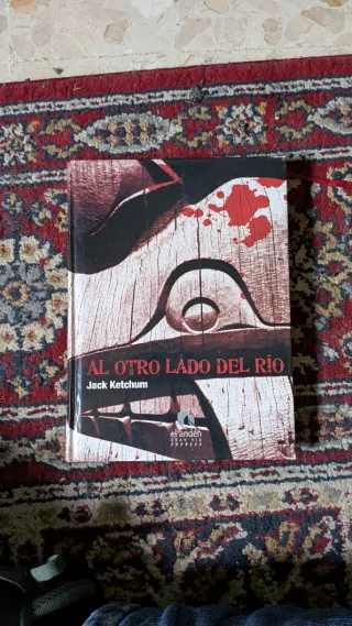 Al otro lado del río