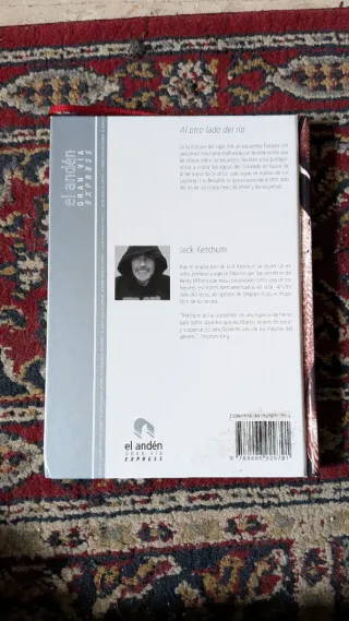 Al otro lado del río