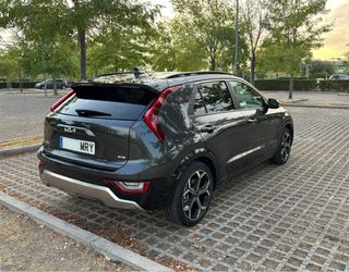 KIA Niro 2024 Emotion 141cv - 14.000km