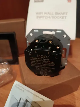 Interruptor inteligente persiana táctil Moes NUEVO