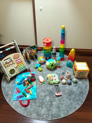 Lote juguetes bebé 6-18 meses