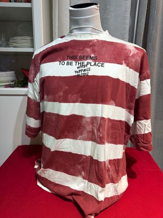 Camiseta Rayas Rojas y Blancas