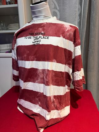 Camiseta Rayas Rojas y Blancas