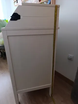 Cambiador de bebé blanco