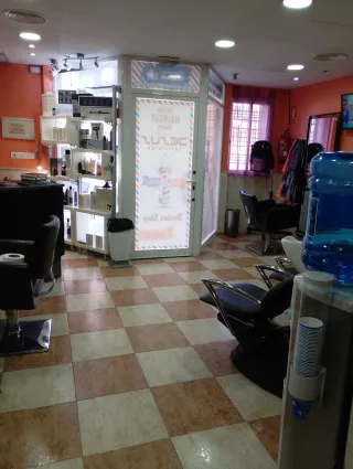 Alquilo gabinete de estética en salon de peluqueri