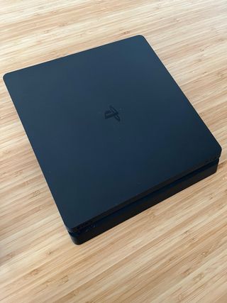 Ps4 Slim + 2 Mandos + Juego