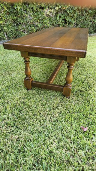 Mesa de centro rústica de madera restaurada