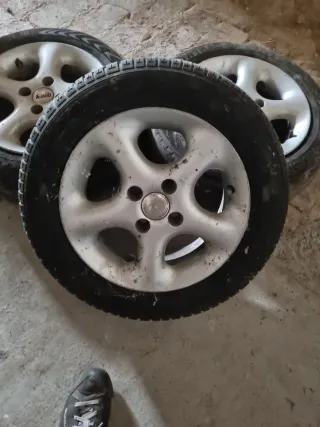 3 Llantas de aluminio 175/185 x 65 R14