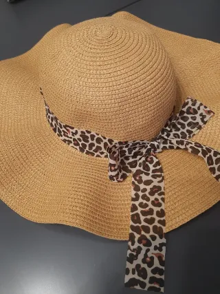 2 Sombreros de playa con estampado animal print