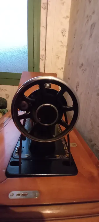 Máquina de coser Singer antigua 1962