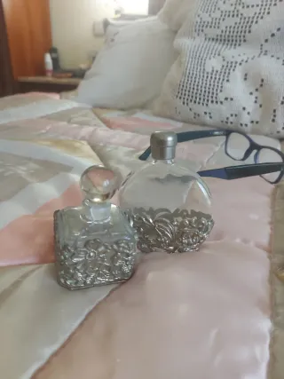 3 Antichi Toelettatori in Cristallo e Porcellana