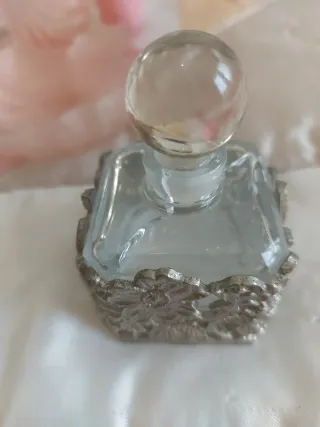 3 Antichi Toelettatori in Cristallo e Porcellana