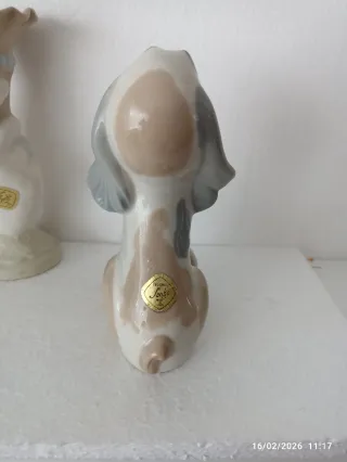 Figura de porcelana perro