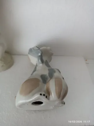 Figura de porcelana perro