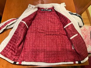 Chaqueta de Piel Negra y Blanca