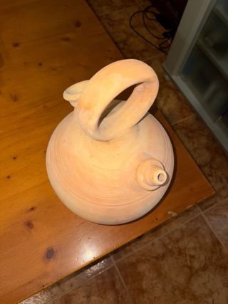 Botijo de barro cocido