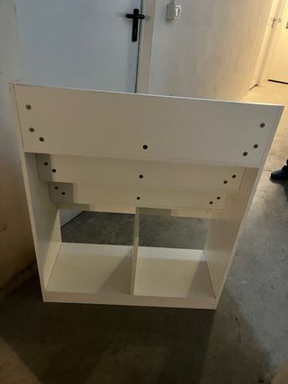 Librería infantil blanca