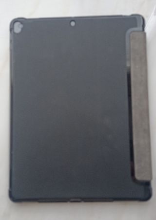 Apple iPad 7ª Gen Gris + Cargador + Funda