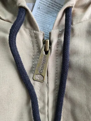 Chaqueta Carhartt Beige con Capucha