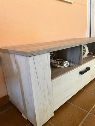 Mueble TV madera salón