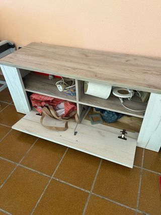 Mueble TV madera salón