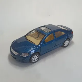 Coche de juguete Toyota Camry escala