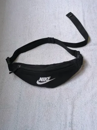 Riñonera Nike