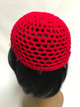 Mesh hat colore rosso, anelli cromati
