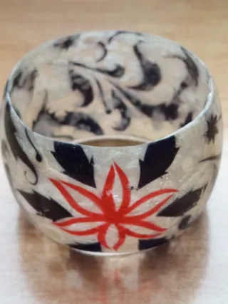 Pulsera con diseño floral