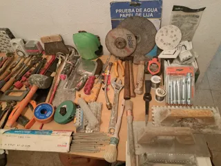 Lote Herramientas Varias y Cables