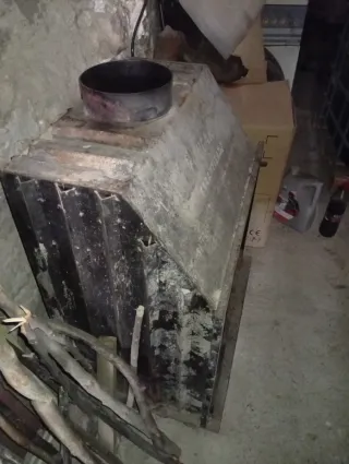 Chimenea de 80 centímetros con accesorios