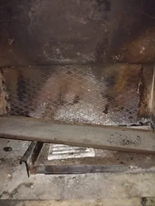 Chimenea de 80 centímetros con accesorios