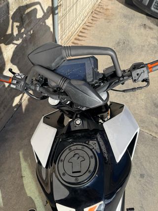 KTM 125 Naked 2018, 7500 km