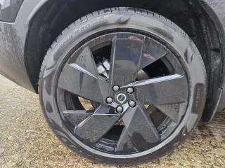 Neumáticos Pirelli P-Zero (PZ4) 245/45R20 103V