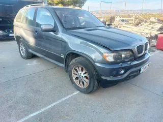 BMW X5 2003 AVERIADO