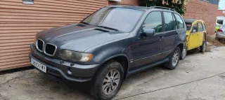 BMW X5 2003 AVERIADO