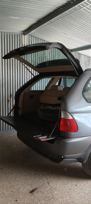 BMW X5 2003 AVERIADO