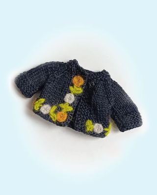 Maglioncino nero con fiori per bambola Blythe