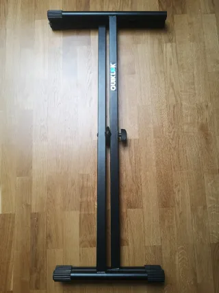 Behringer Deepmind12 + Soporte