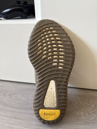 Adidas Yeezy 350 V2 Earth Beige/Marrón