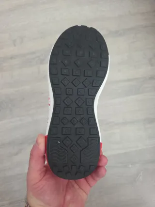 Zapatillas Fashion Blancas y Rojas